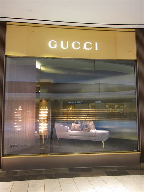 gucci visual merchandiser salary|Gucci Visual Merchandising Salary: Hourly Rate (USA).